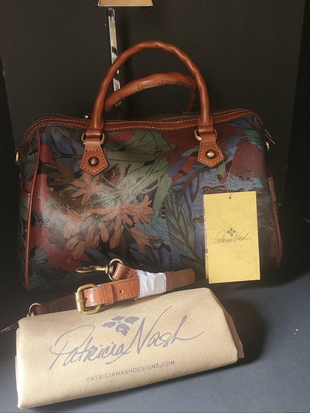 Patricia Nash NWT Skye Satchel
